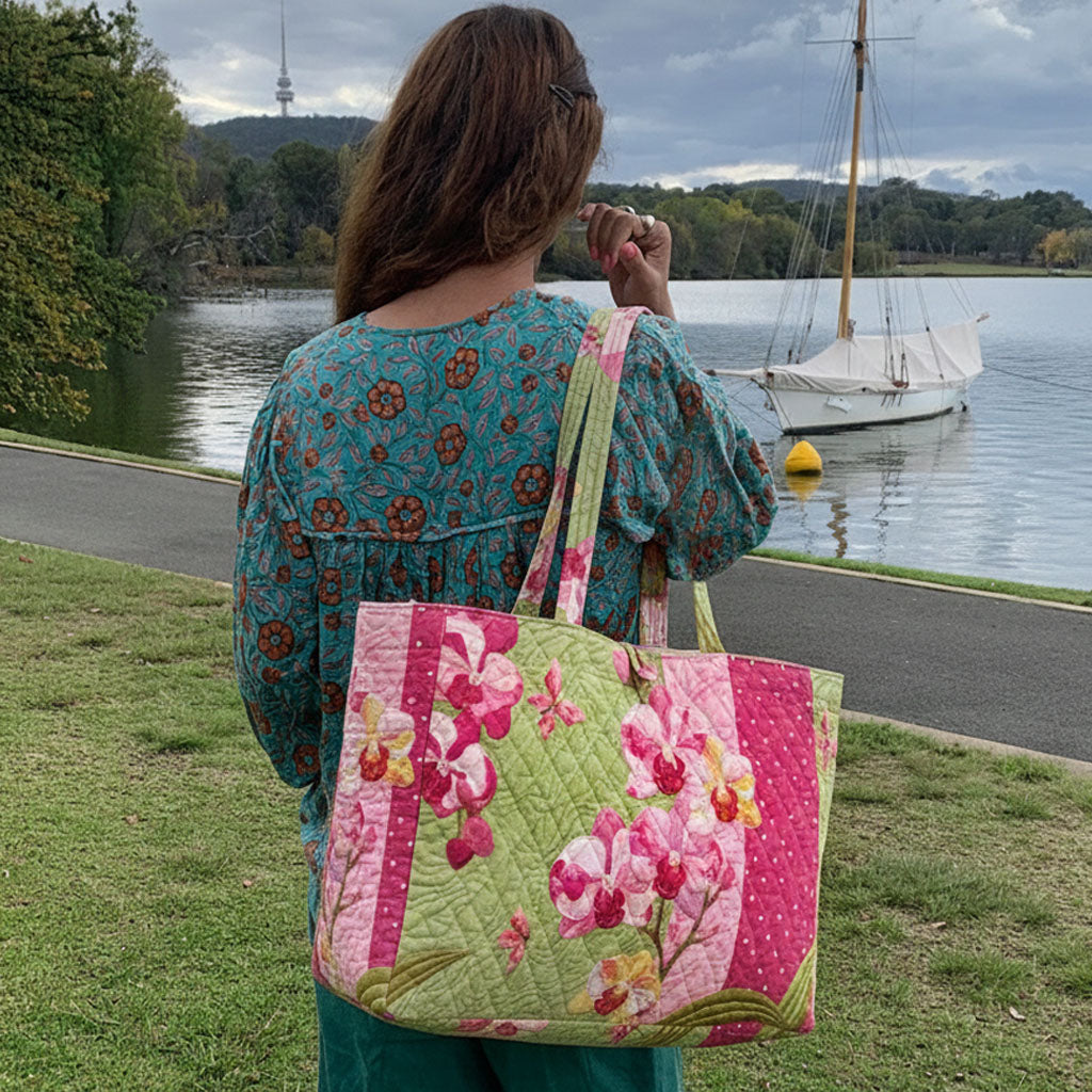 Blush Orchid Harmony Quilted Classic Tote Bag SN0PT012