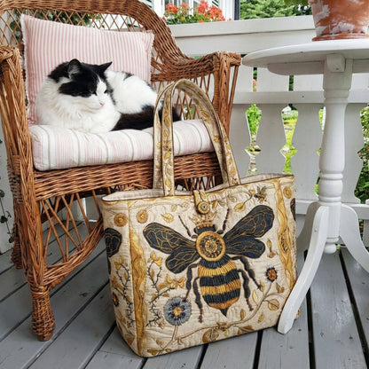Botanical Honey Flight Quilted Classic Tote Bag SN0NT019