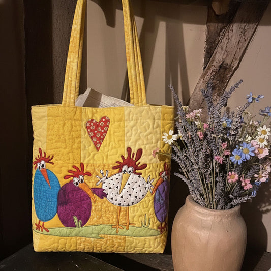 Country Hen Delight Quilted Zipper Tote Bag SN0PT016