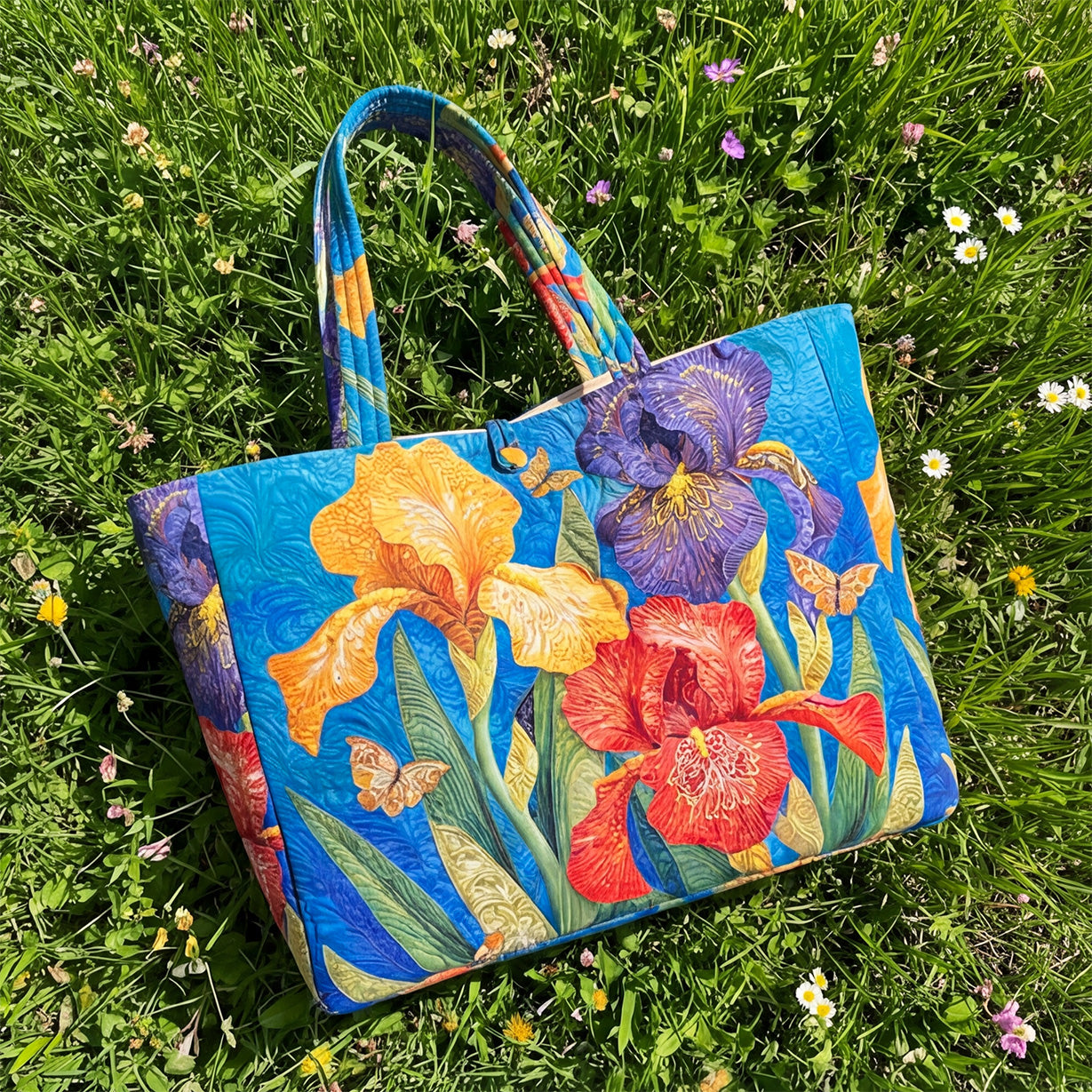 Iris Garden Quilted Classic Tote Bag SN0NT024