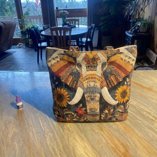 Tribal Elephant Quilted Zipper Tote Bag SN0DK014