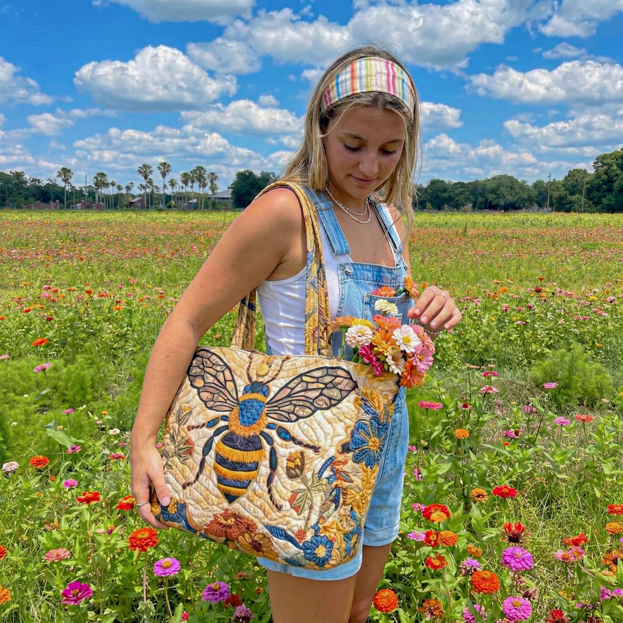 Wildflower Queen Bee Quilted Classic Tote Bag SN0NT022 – Giftazzy
